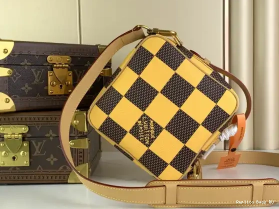 Affordable Chess LOUIS Messenger-24*24*8CM VUITTON 0521